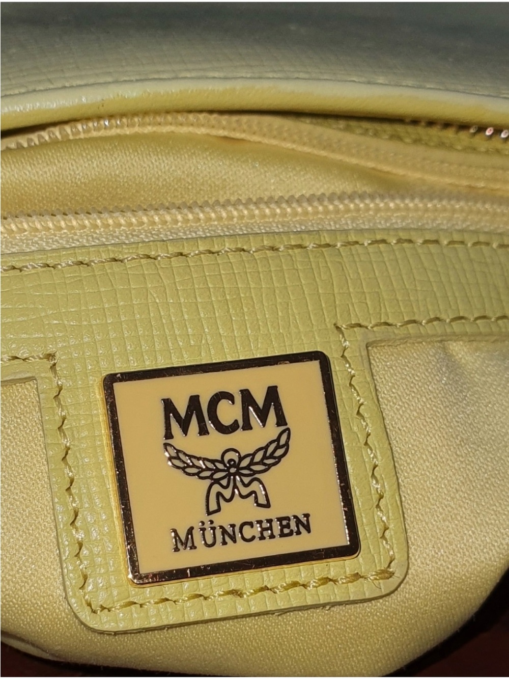 MCM - RARE Mini Yellow Pochette - Picture 2 of 9